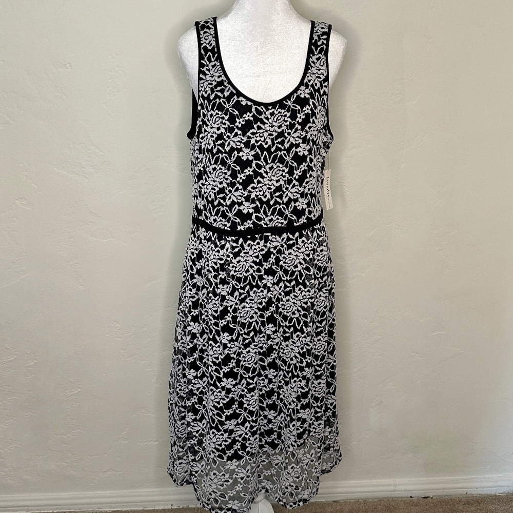 NWT- Laundry By Design Black & White Floral Lace Dress- Size 14